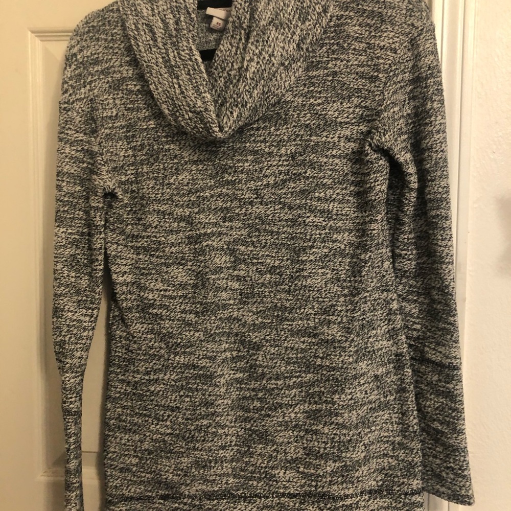 Long sleeve sweater